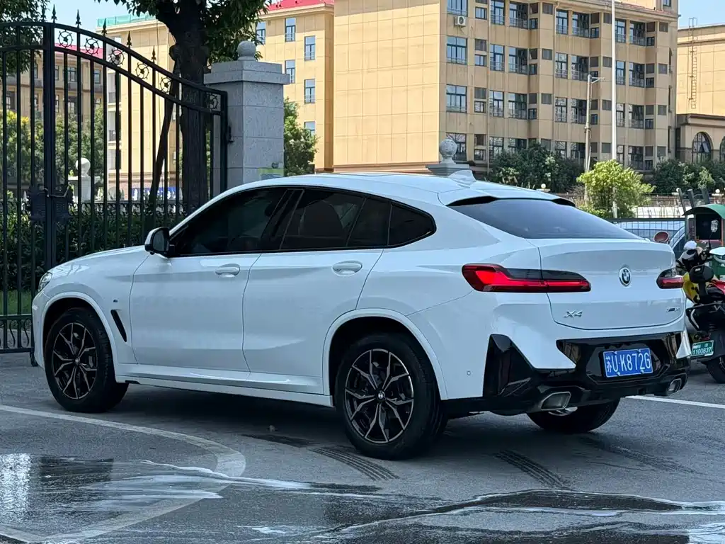 BMW X4 — фото 9