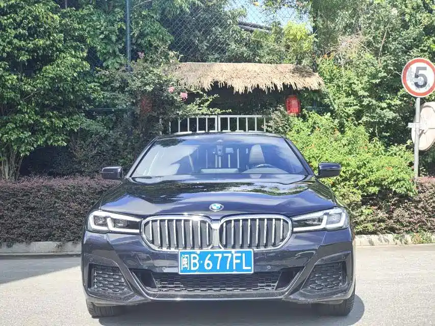 BMW 5 Series — фото 2