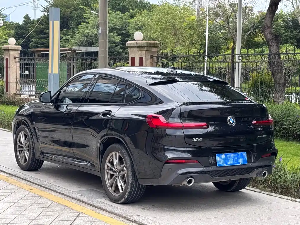 BMW X4 — фото 4