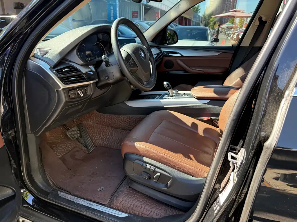 BMW X5 (Import) — фото 14