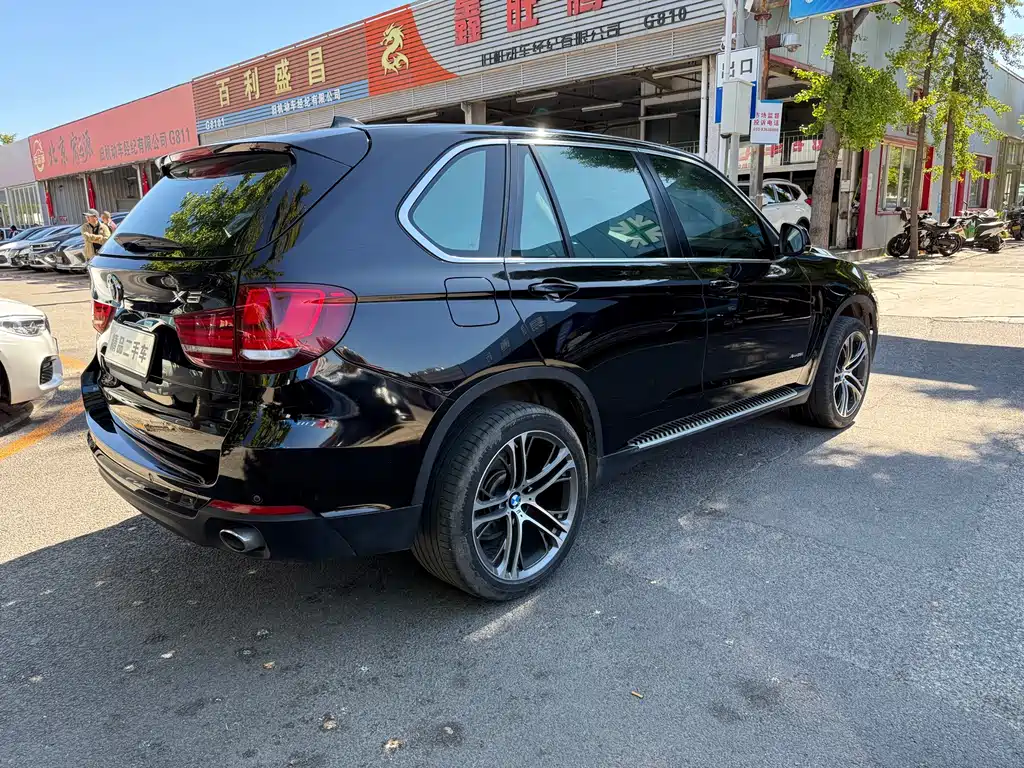 BMW X5 (Import) — фото 6