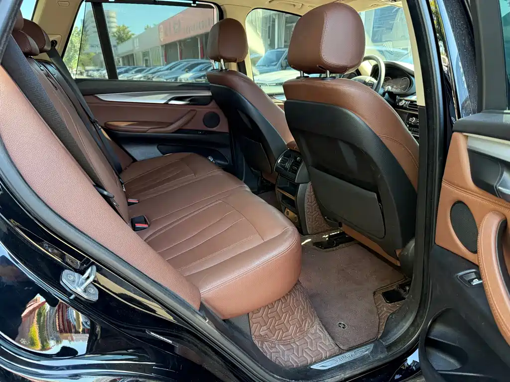 BMW X5 (Import) — фото 9