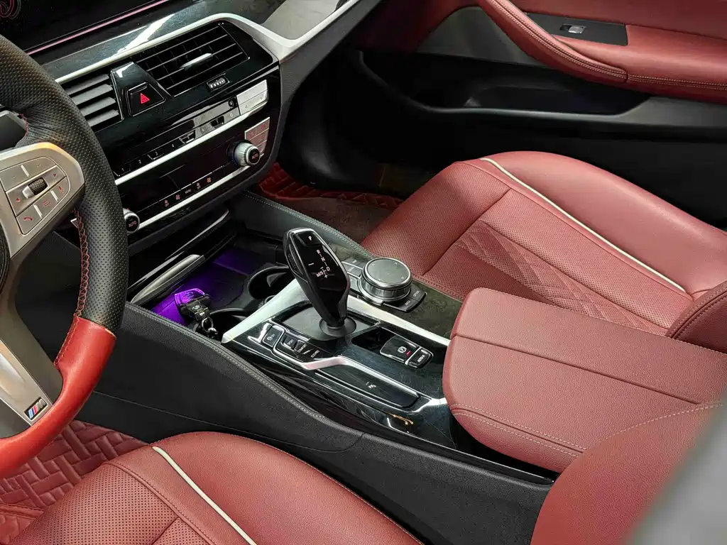 BMW 5 Series — фото 13