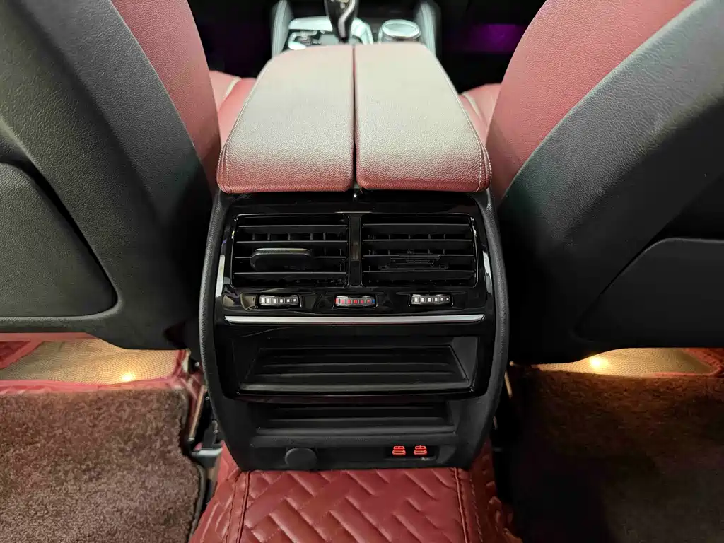 BMW 5 Series — фото 17