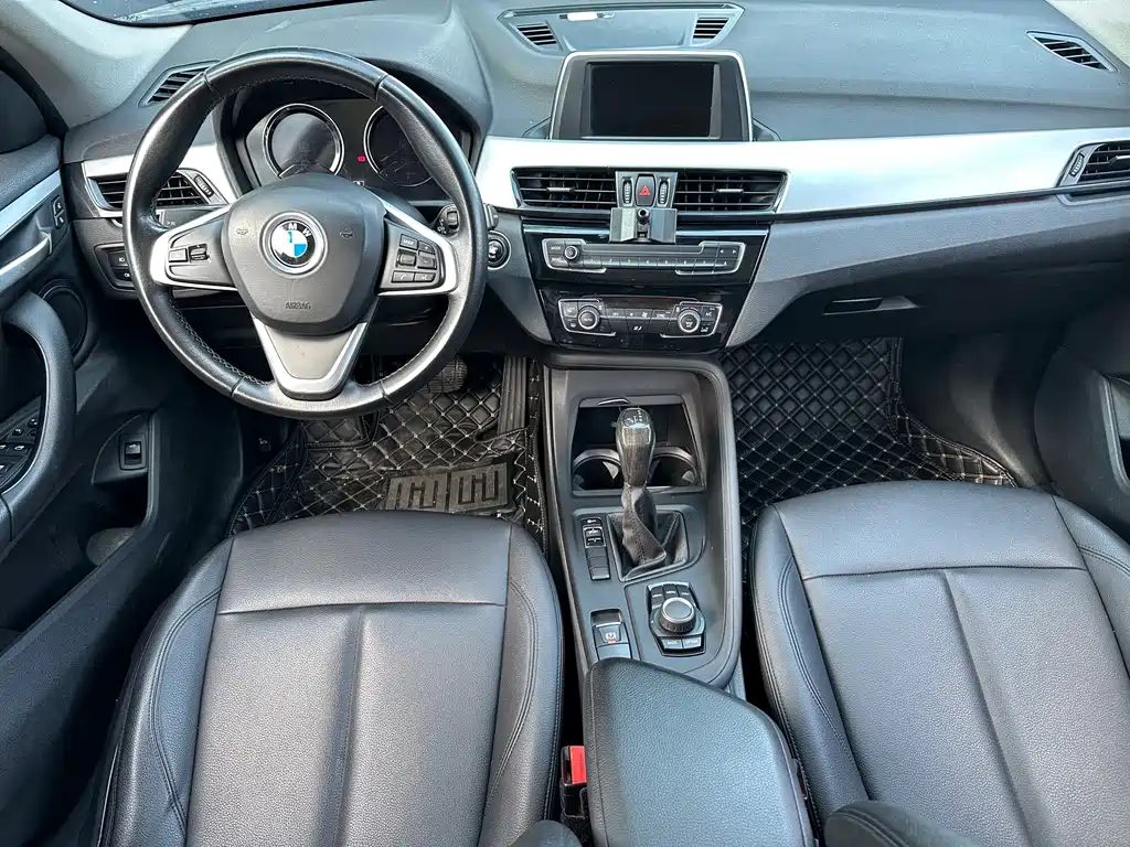 BMW X1 — фото 10