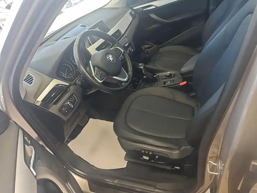 BMW X1 — фото 15