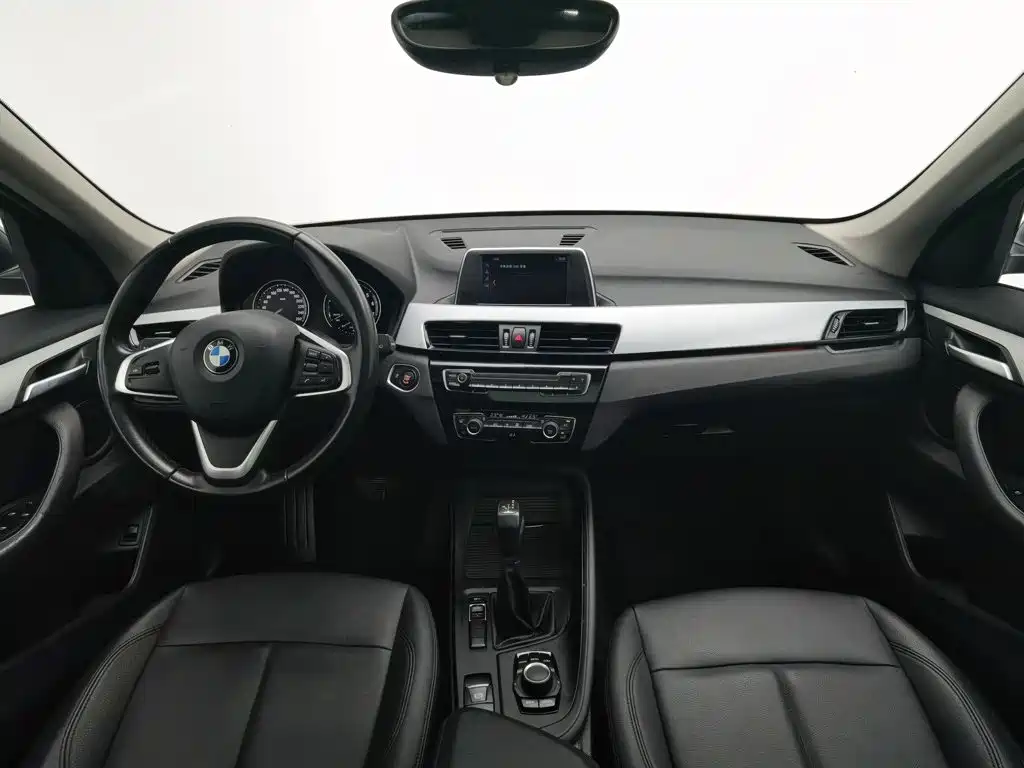 BMW X1 — фото 5