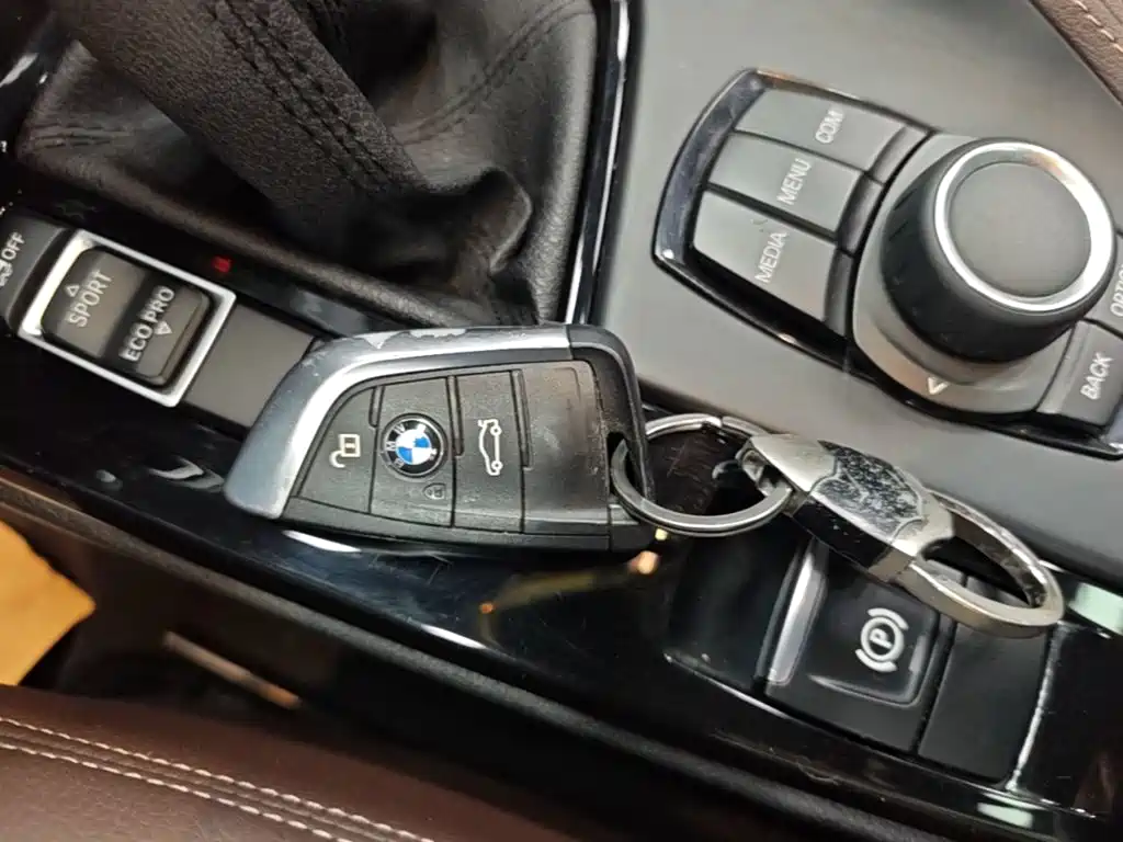 BMW X1 — фото 9