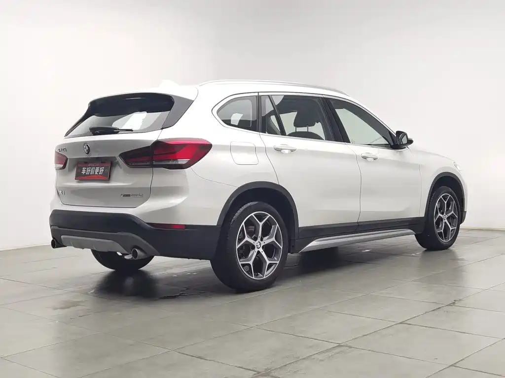 BMW X1 — фото 2