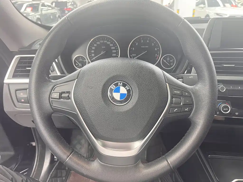 BMW 3 Series GT — фото 5