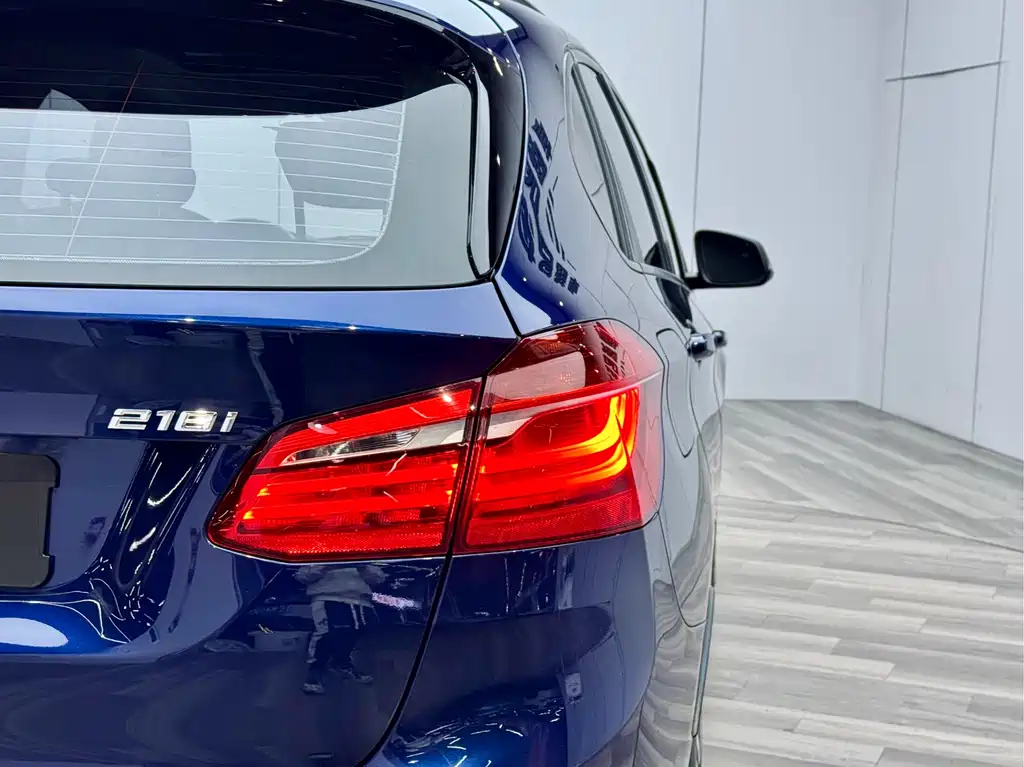 BMW 2 Series Active Tourer — фото 28