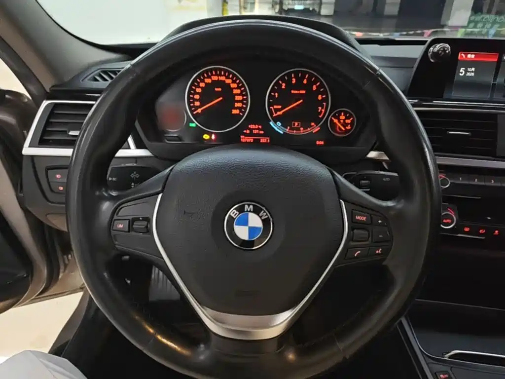 BMW 3 Series — фото 11