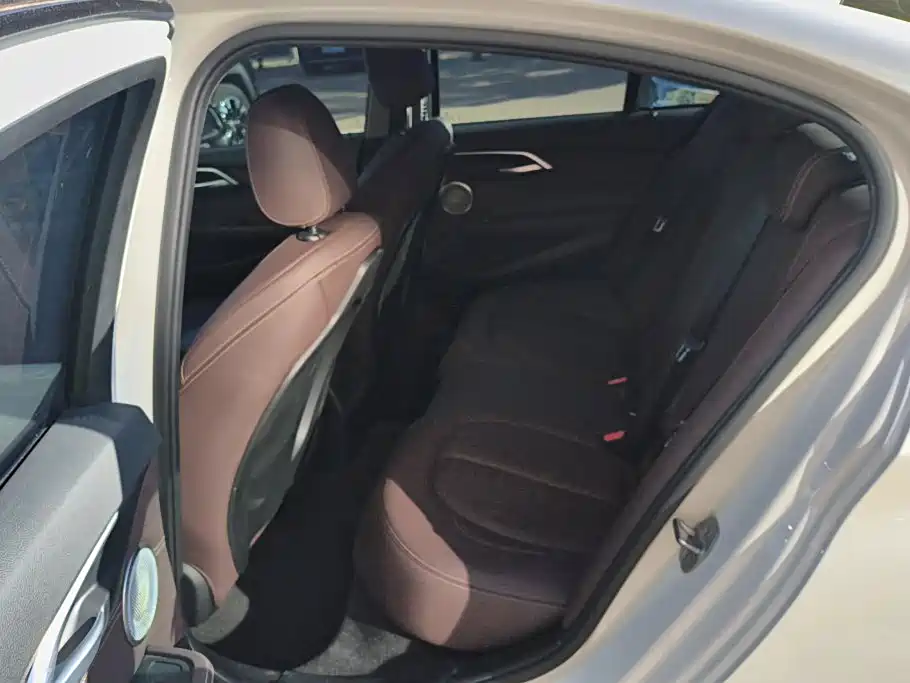 BMW 1 Series — фото 11
