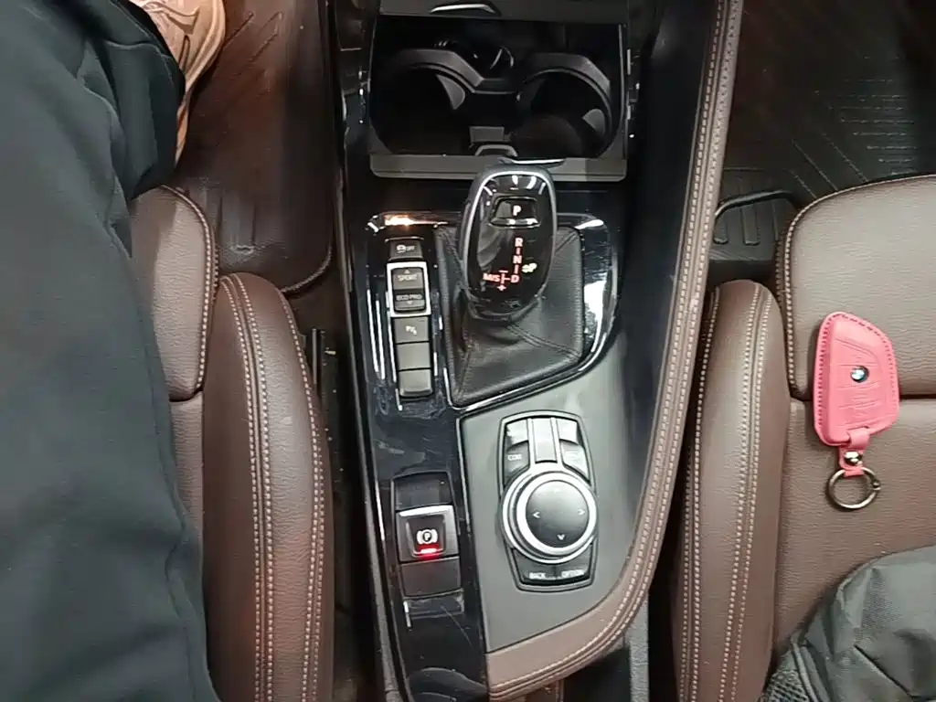 BMW X1 — фото 14