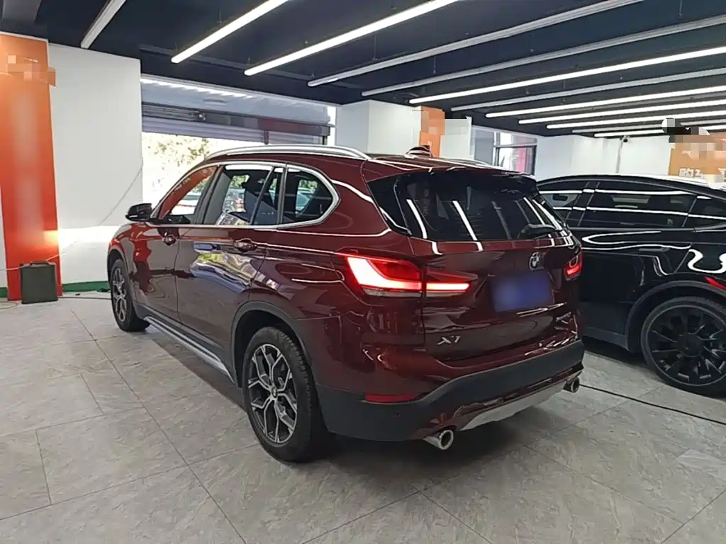 BMW X1 — фото 5