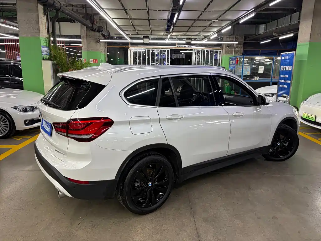 BMW X1 — фото 4