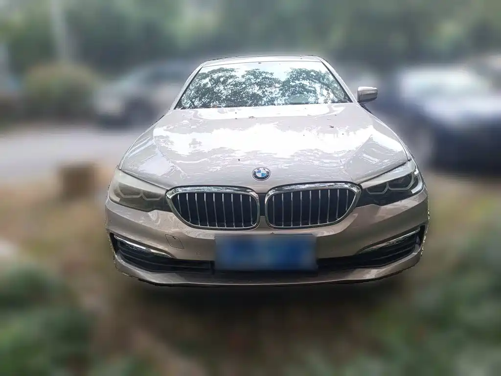 BMW 5 Series — фото 24