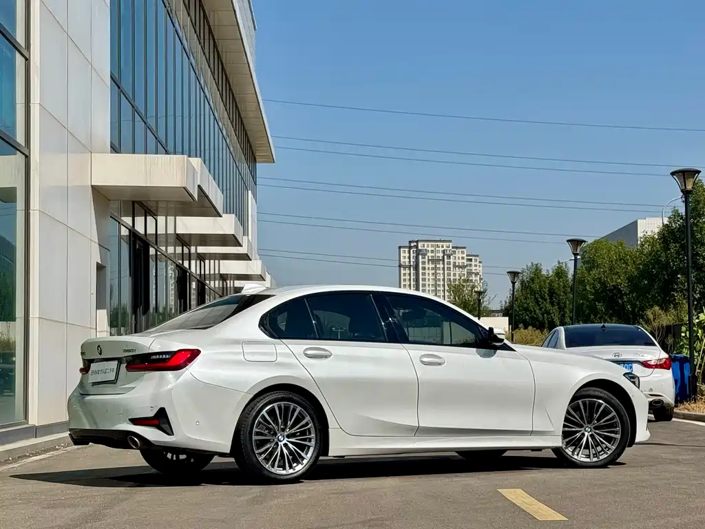 BMW 3 Series — фото 18