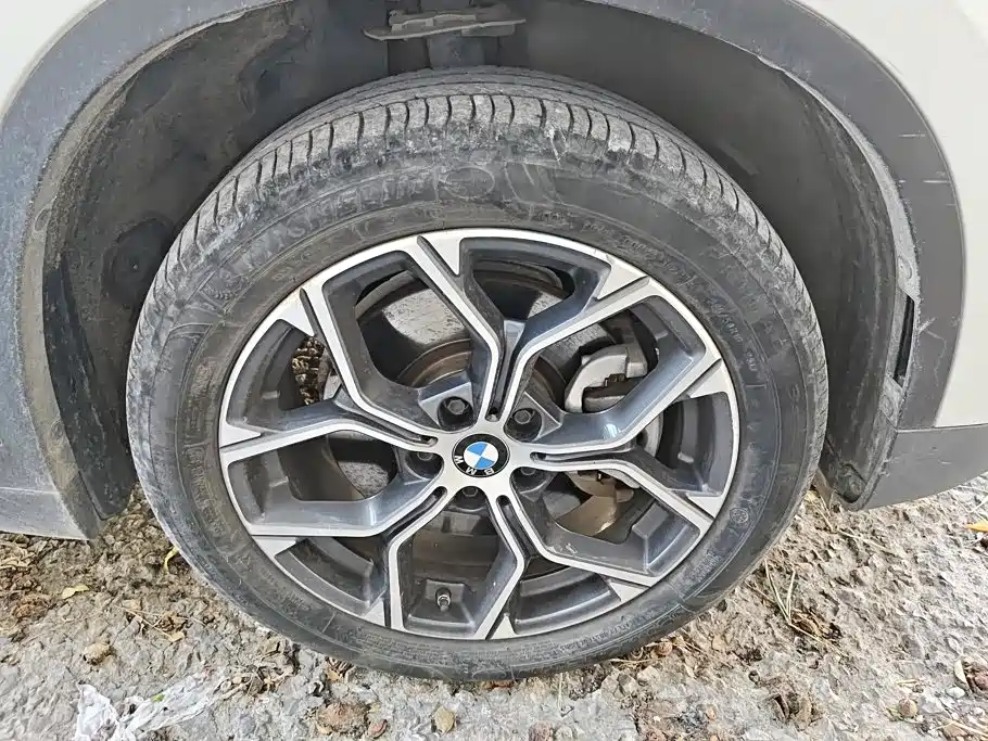BMW X1 — фото 6