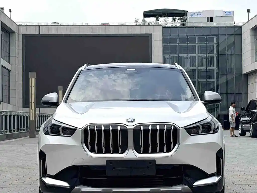 BMW X1 — фото 2