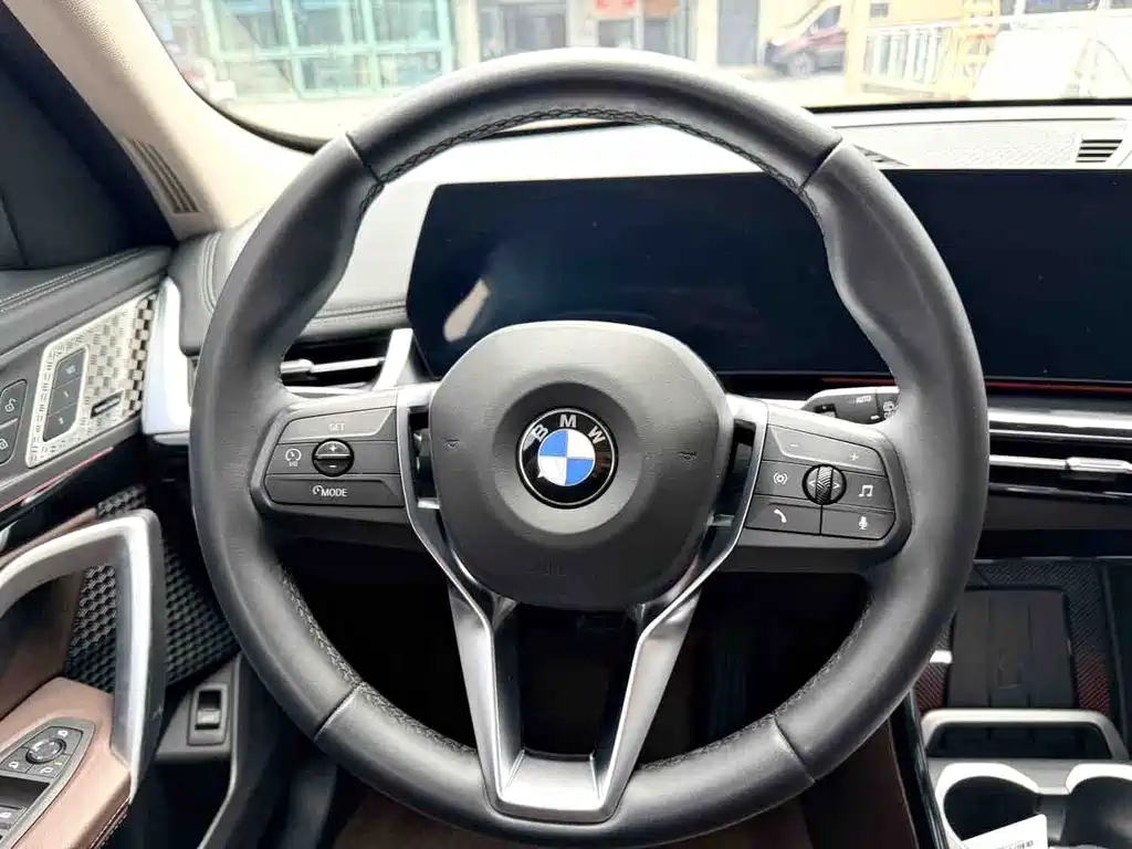 BMW X1 — фото 10