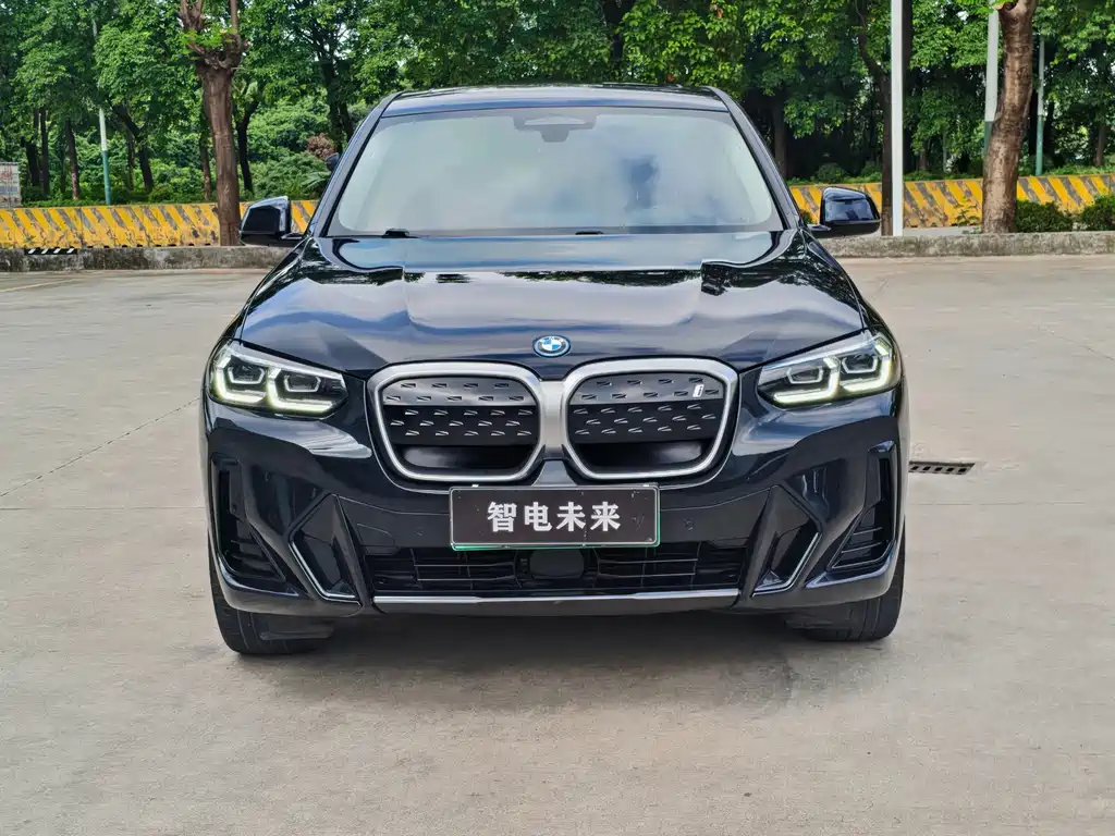 BMW iX3 — фото 2