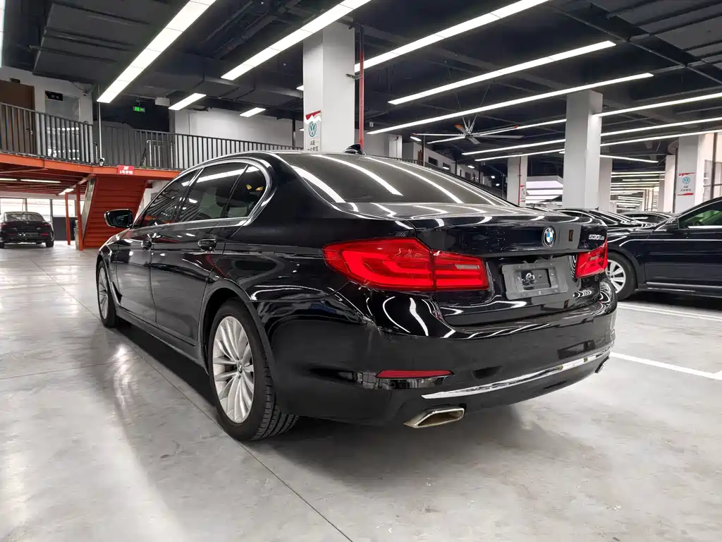 BMW 5 Series New Energy — фото 17