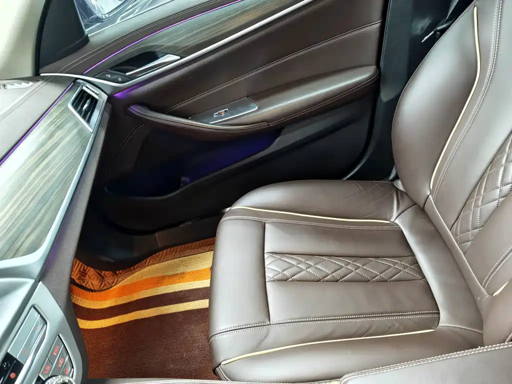BMW 5 Series New Energy — фото 7