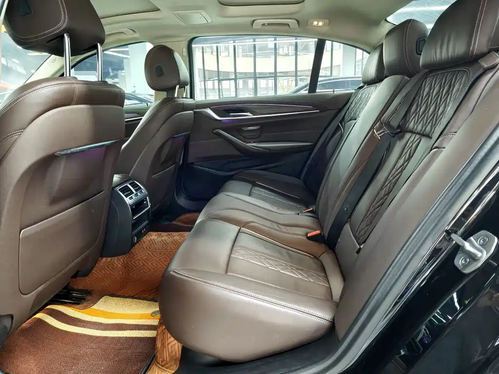 BMW 5 Series New Energy — фото 8