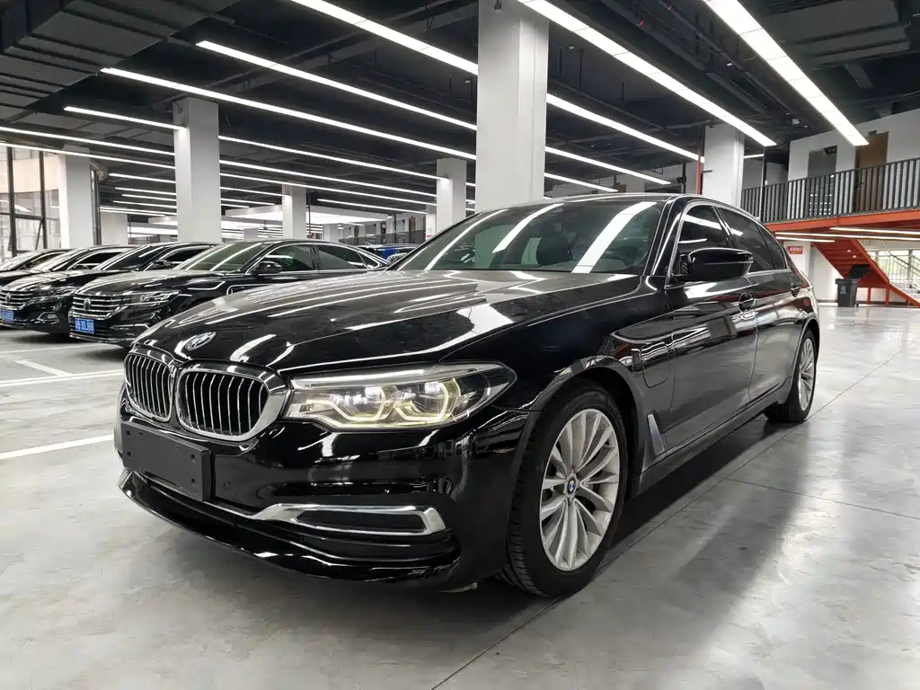 BMW 5 Series New Energy — фото 1