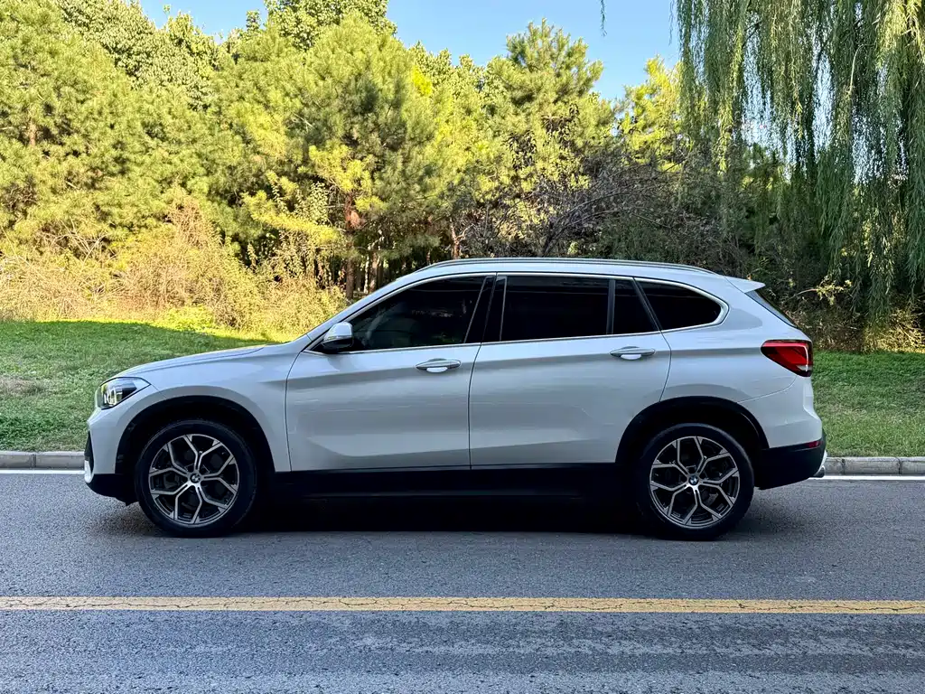 BMW X1 — фото 2
