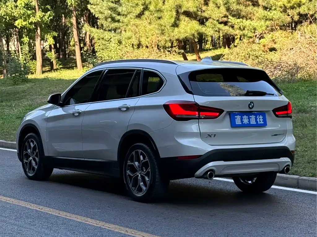 BMW X1 — фото 18