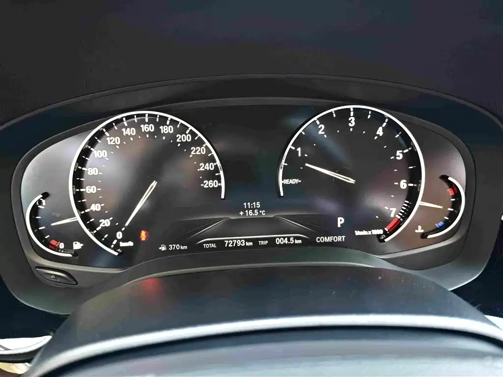 BMW 5 Series — фото 13