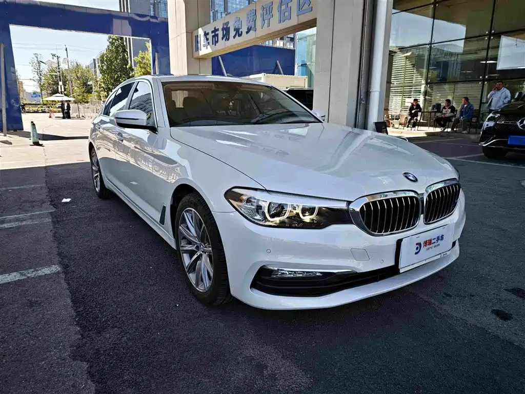 BMW 5 Series — фото 3