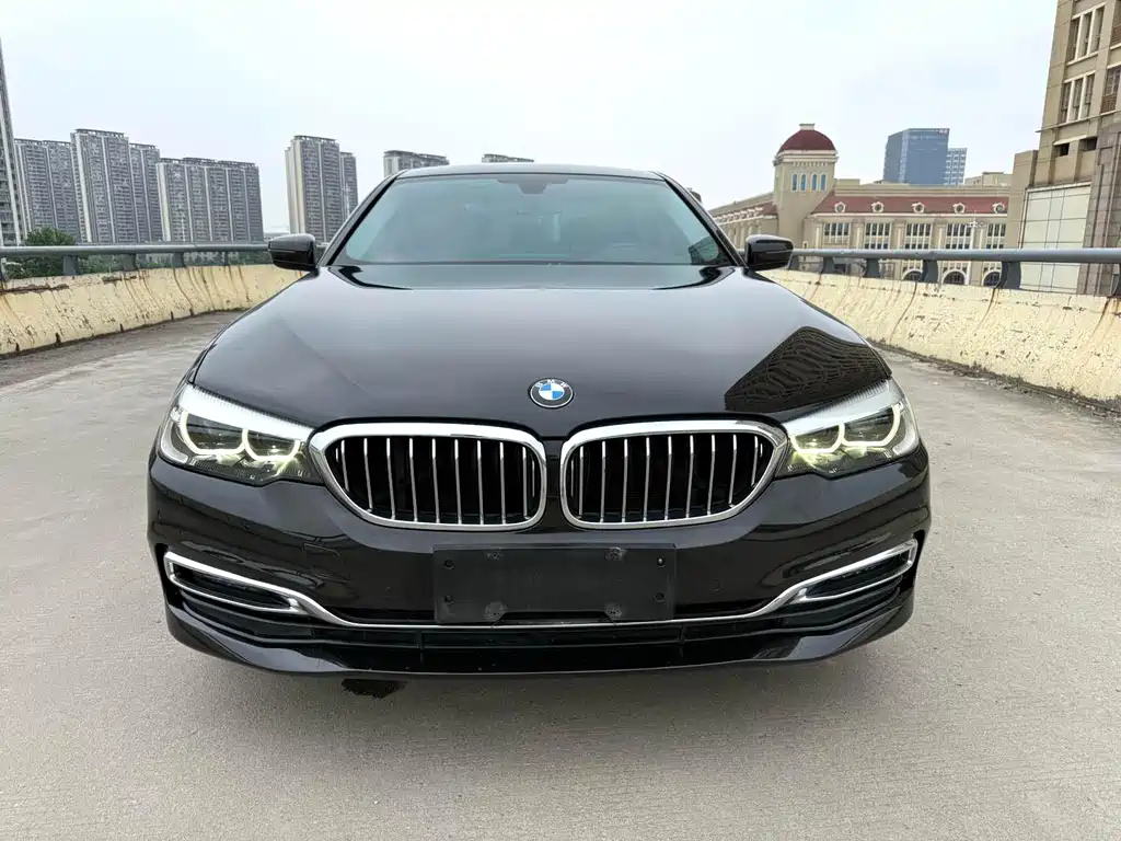 BMW 5 Series — фото 2