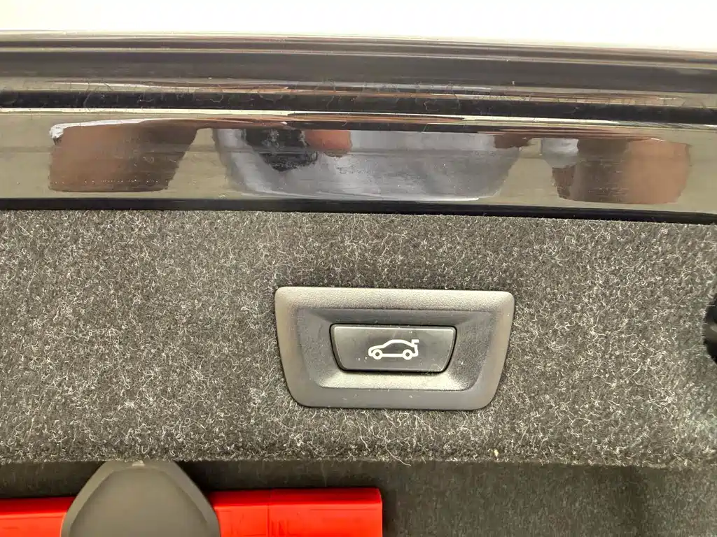 BMW 5 Series — фото 15