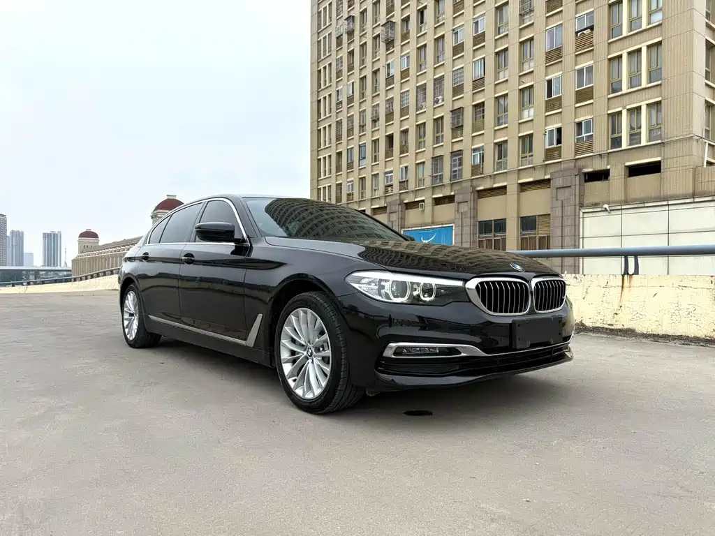 BMW 5 Series — фото 3
