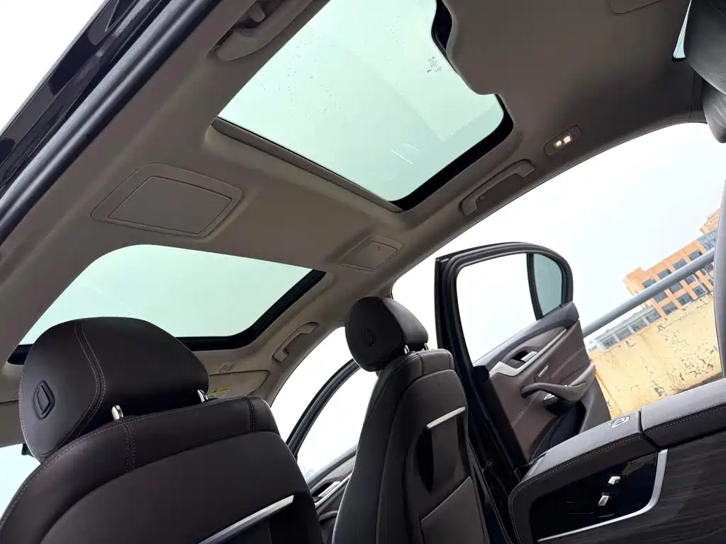 BMW 5 Series — фото 10