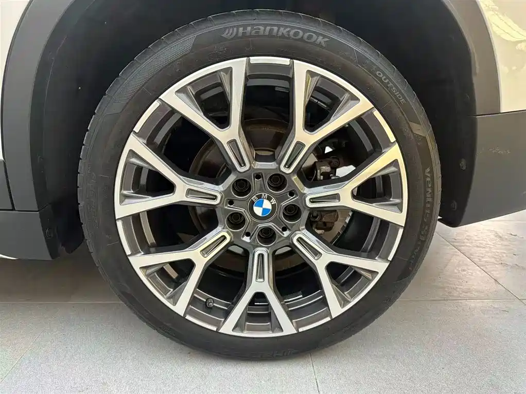 BMW X1 — фото 18