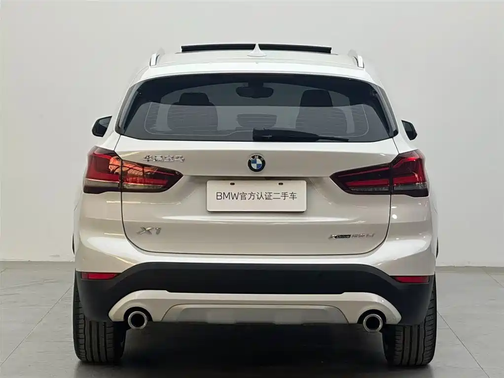 BMW X1 — фото 5