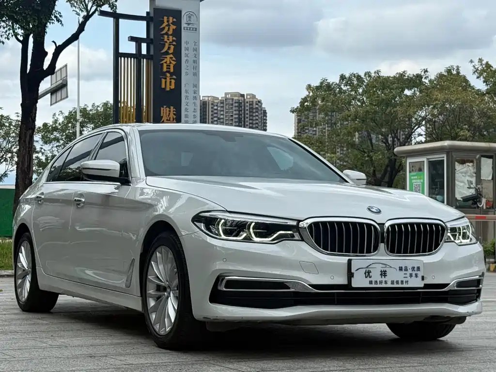 BMW 5 Series — фото 3