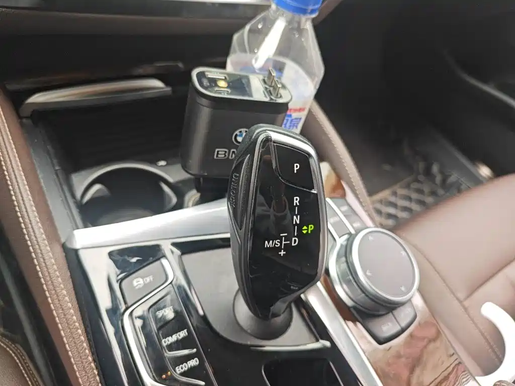 BMW 5 Series — фото 10