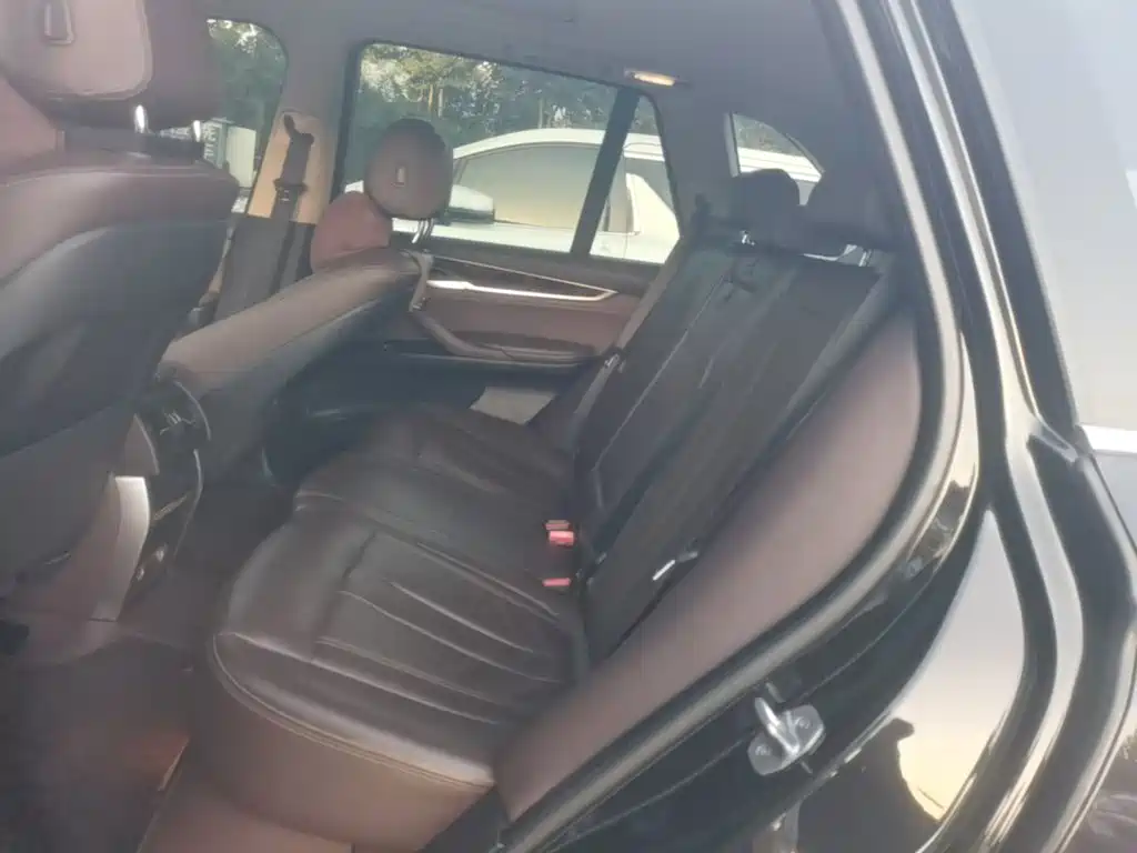 BMW X5 (Import) — фото 17