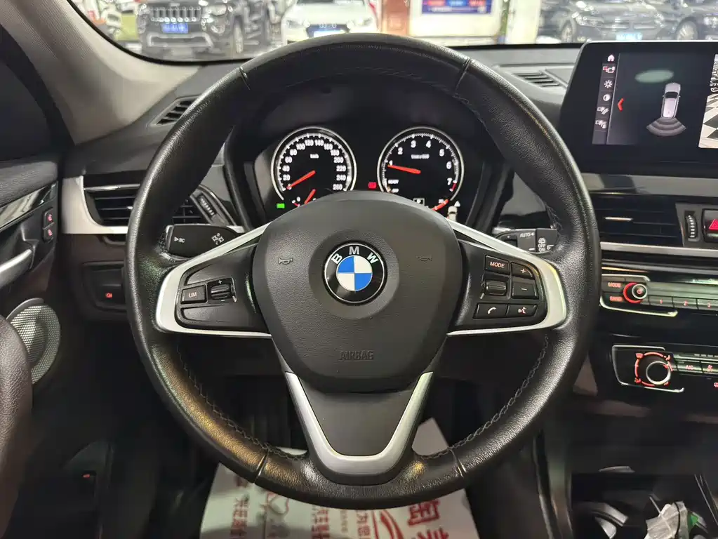 BMW X1 — фото 14