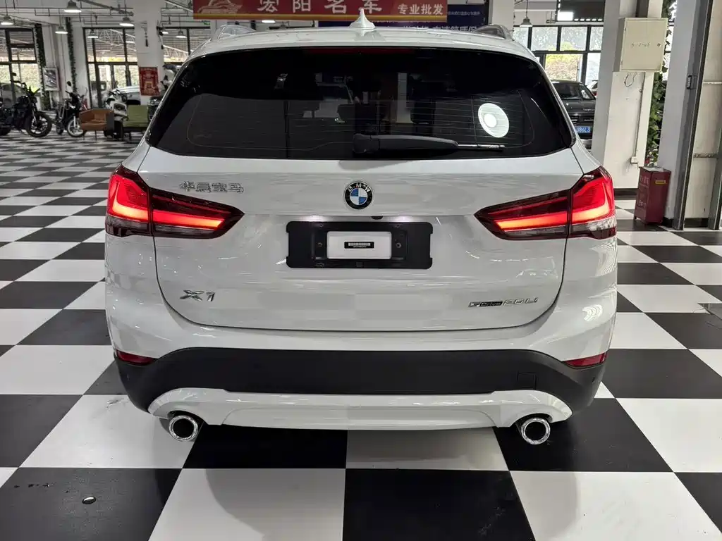 BMW X1 — фото 6
