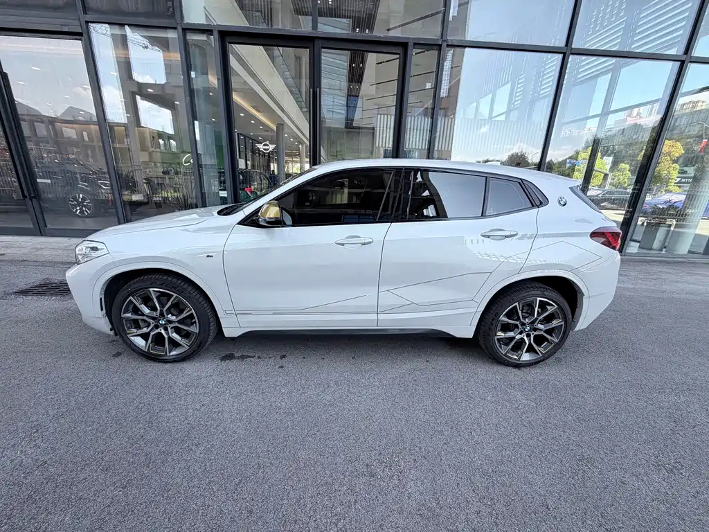 BMW X2 — фото 9