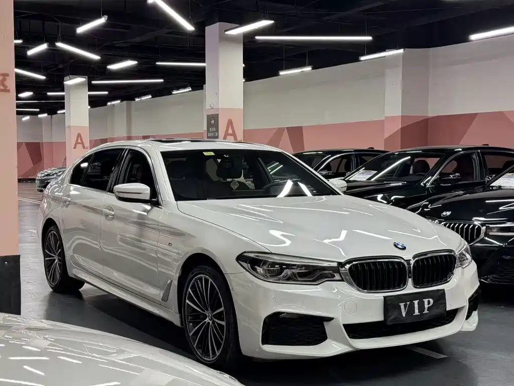 BMW 5 Series — фото 2