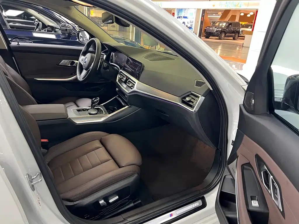 BMW 3 Series — фото 14