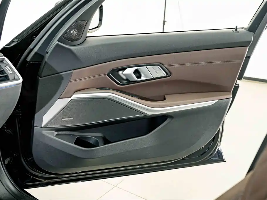 BMW 3 Series — фото 15