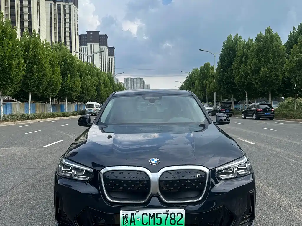 BMW iX3 — фото 2